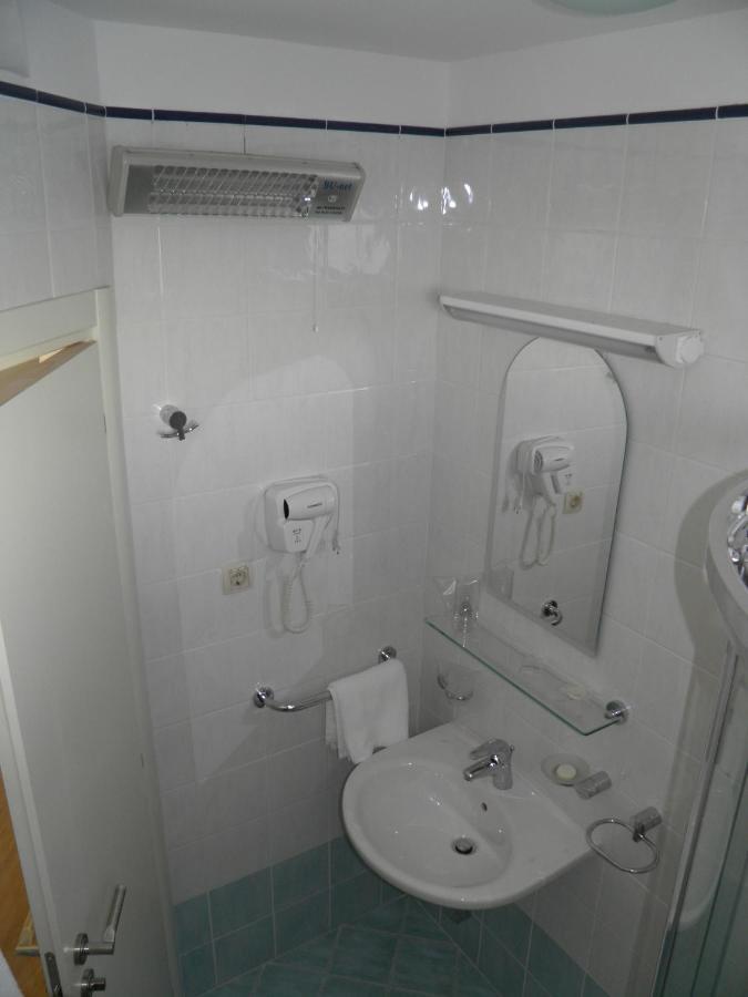 Hotel Flanona Plomin Szoba fotó